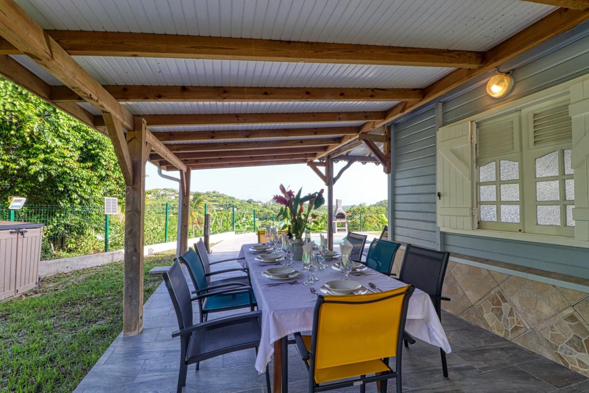 Location vacances Martinique Le Marin - Espace repas vue piscine